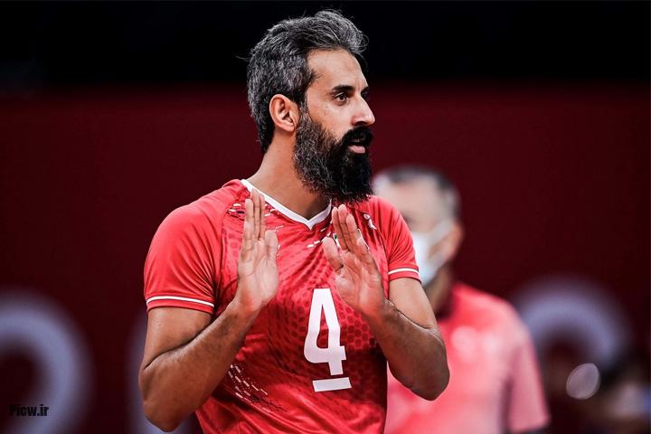 سعید معروف پاسور تیم ملی والیبال ایران در حال بازی