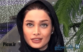 تینا آخوندتبار