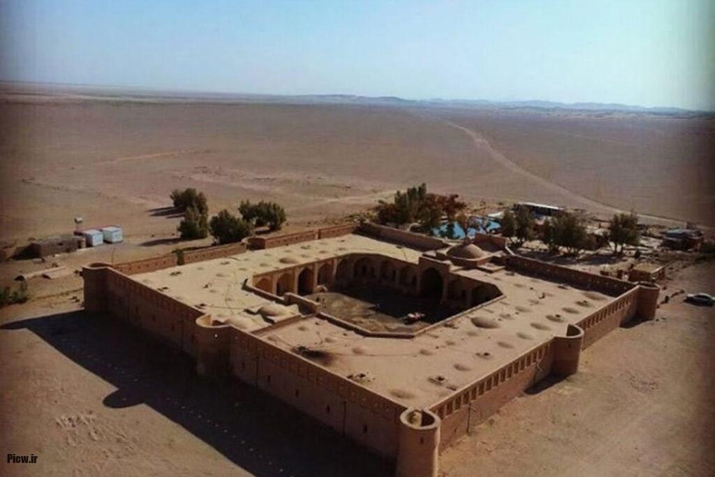 کویر زیبای مرنجاب