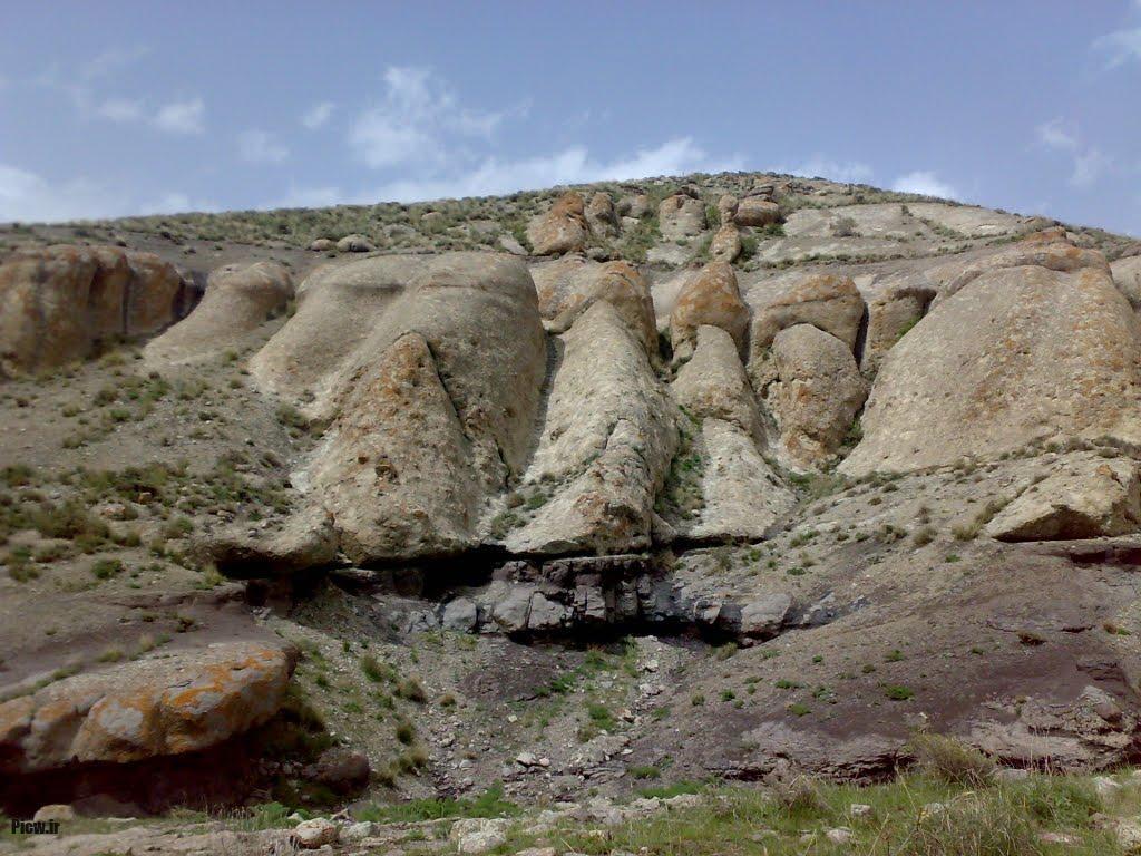 چشمه آب گرم گرمسار