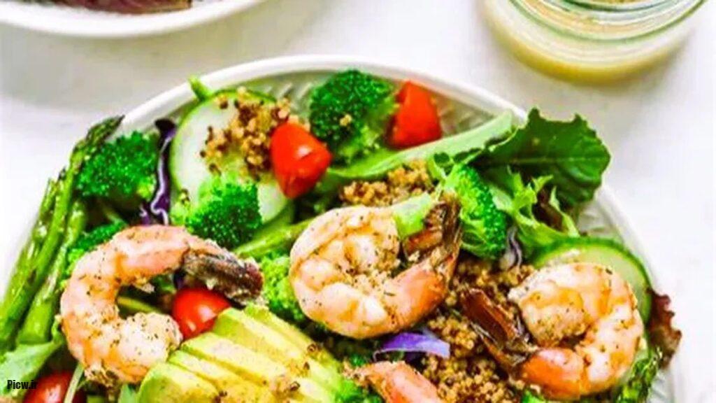 خوراک میگو و سبزیجات