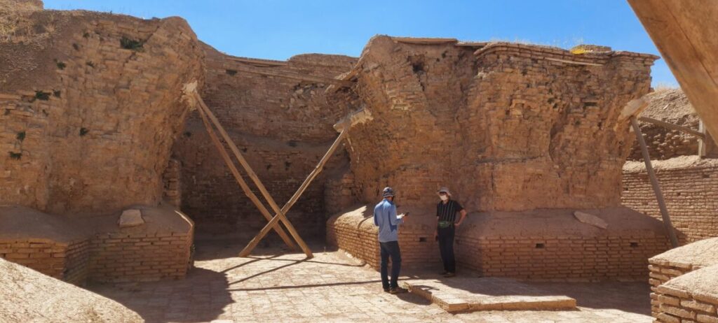 آتشکده آذرگشسب