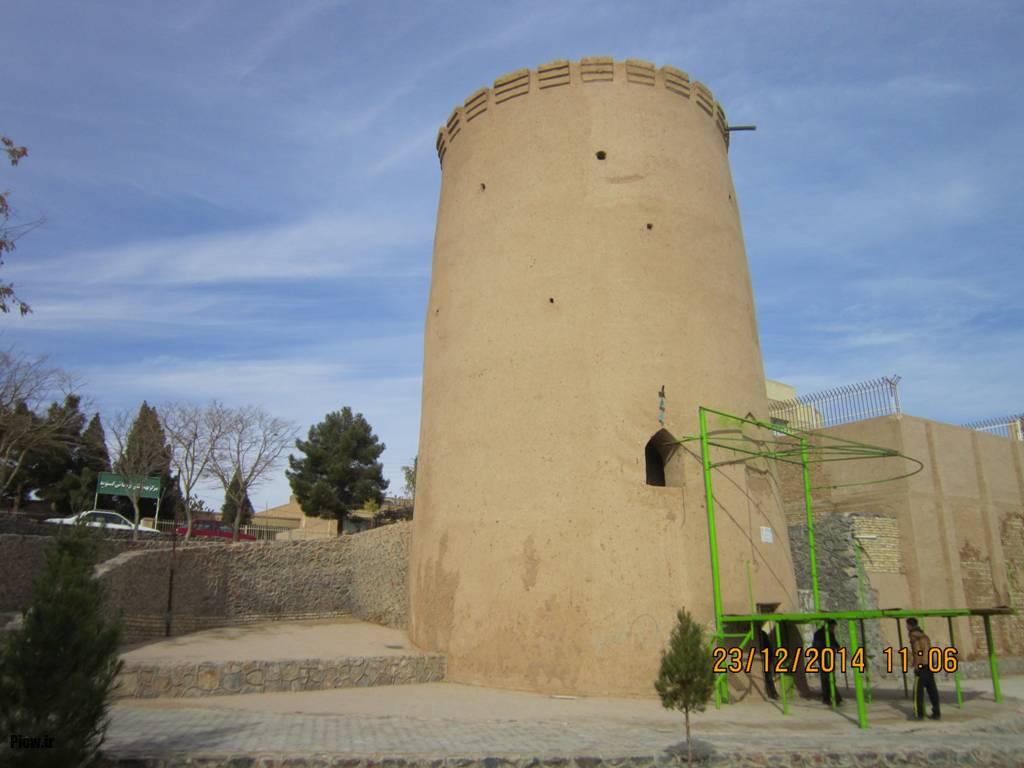 برج کبوترخانه یزد