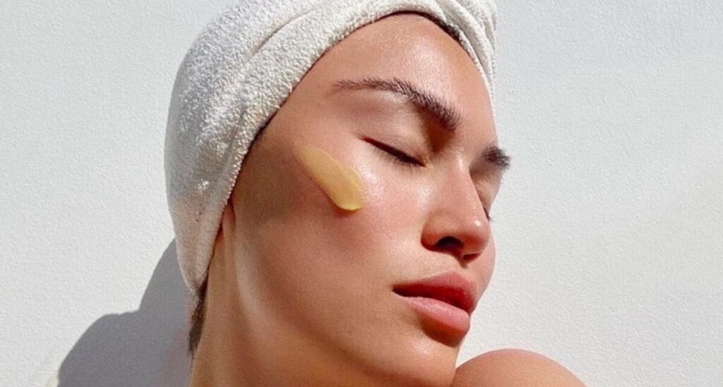 ماسک شفاف‌کننده سریع