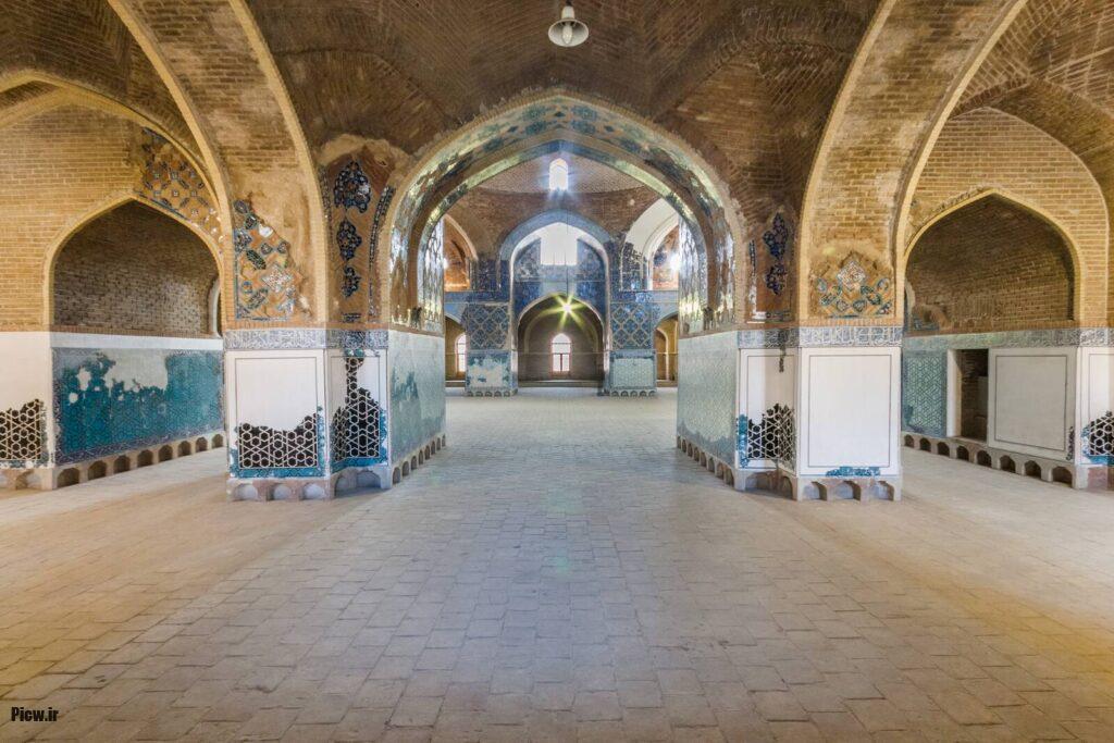 مسجد تاریخی کبود