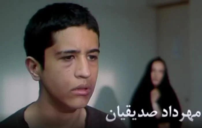 مهرداد صدیقیان در نمایی از فیلم عصر جمعه
