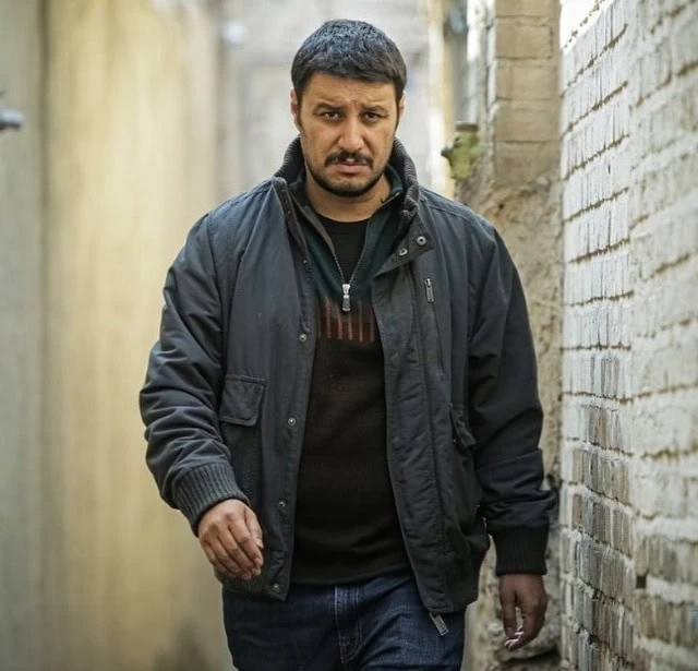 جواد عزتی (4) جواد عزتی (4)