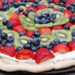 پیتزاهایی با تاپینگ میوه؛ تجربه‌ای تازه و خلاقانه در طعم پیتزا