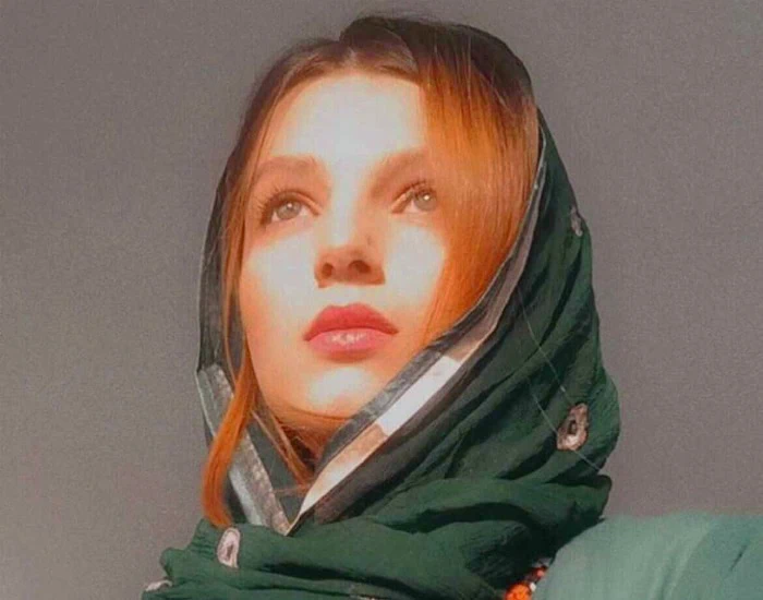 1. مهسا حجازی