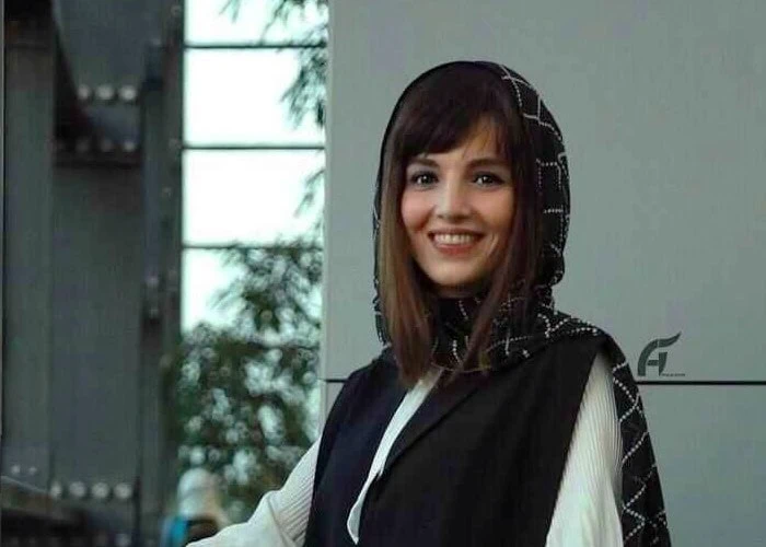 2. بیوگرافی مهسا حجازی