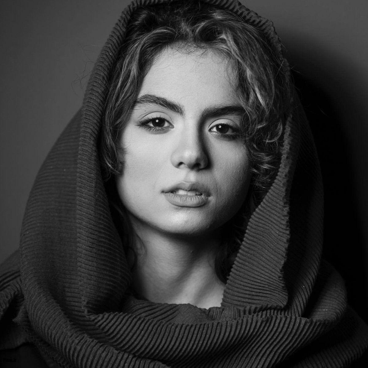 سارا حاتمی سارا حاتمی