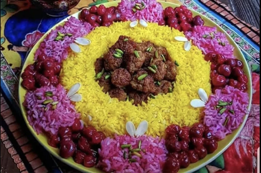 آلبالوپلو با گوشت