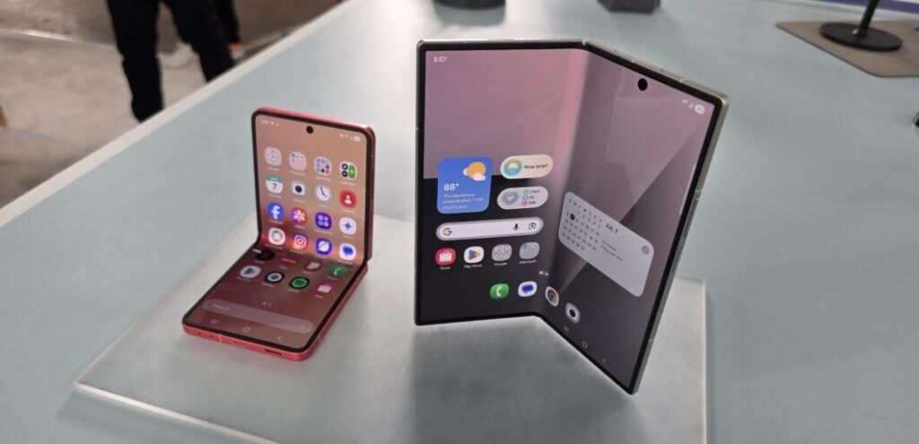 flip e fold 7 1060x597 گوشی های 5G