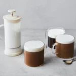 فوم شیر و نقش آن در زیبایی نوشیدنی ها