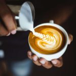 طراحی روی قهوه (لاته آرت)