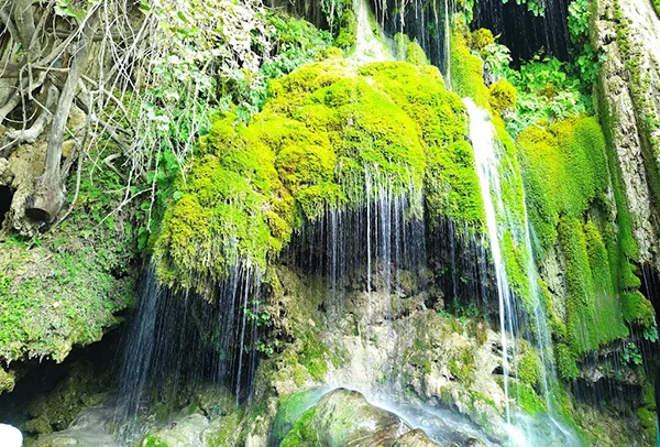 آبشار مرتفع کوهمره