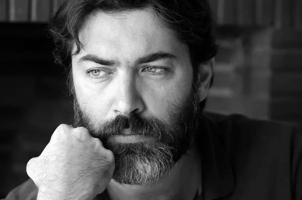 پارسا پیروزفر