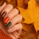 لاک ترند پاییزی ۱۴۰۴ | جدیدترین رنگها و مدلهای لاک پاییز