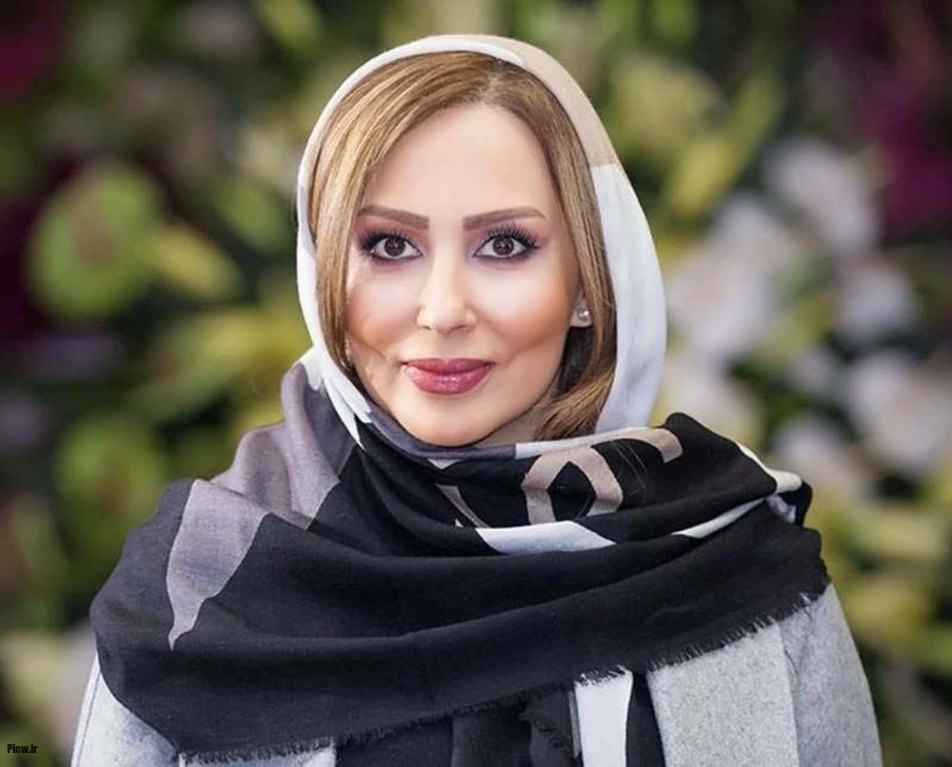 پرستو صالحی