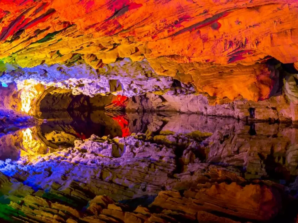 غار زیبای علیصدر