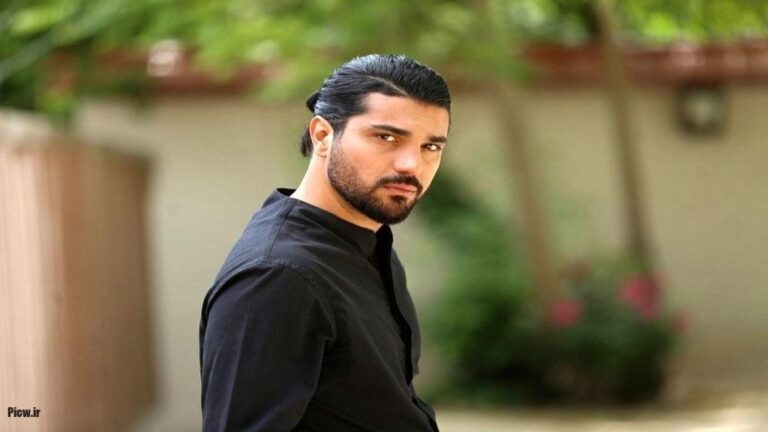 سینا مهرداد