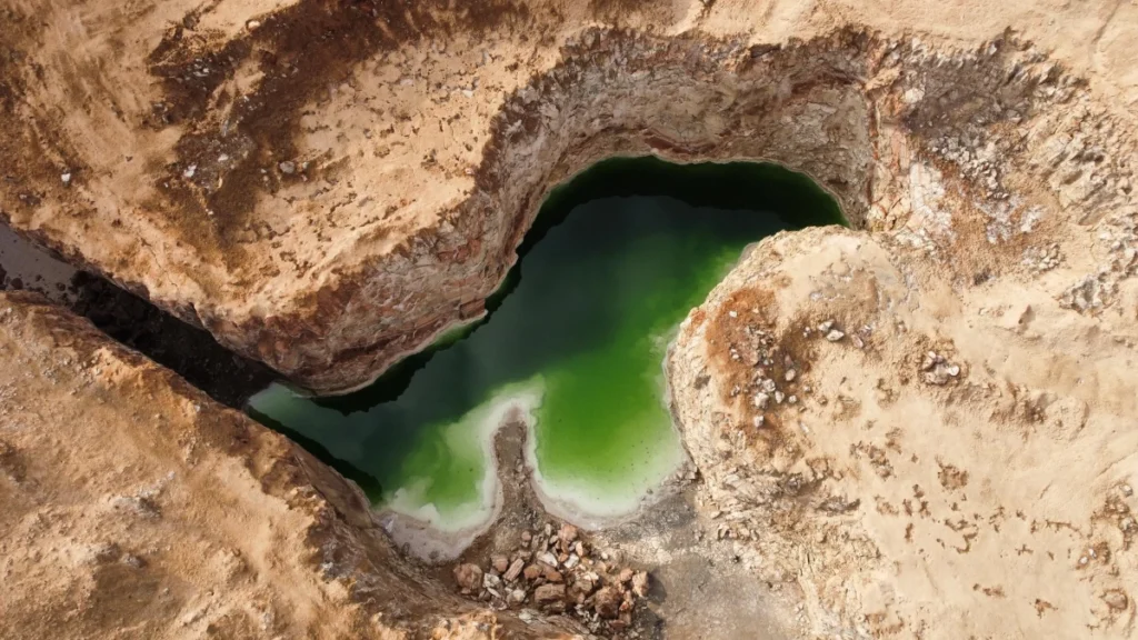 چشمه آب گرم گرمسار