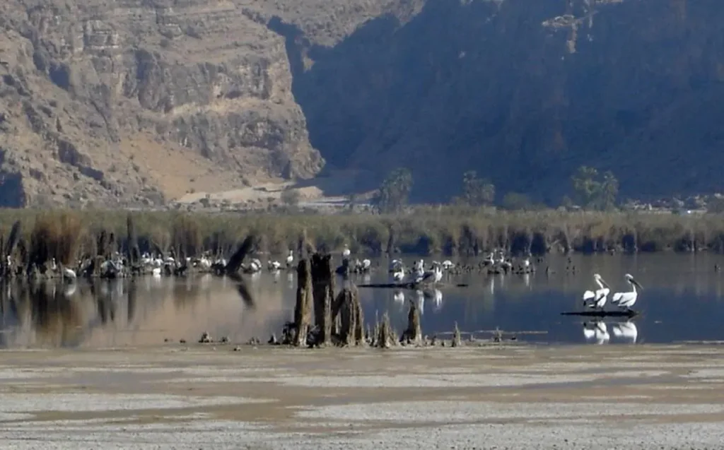 دریاچه پریشان