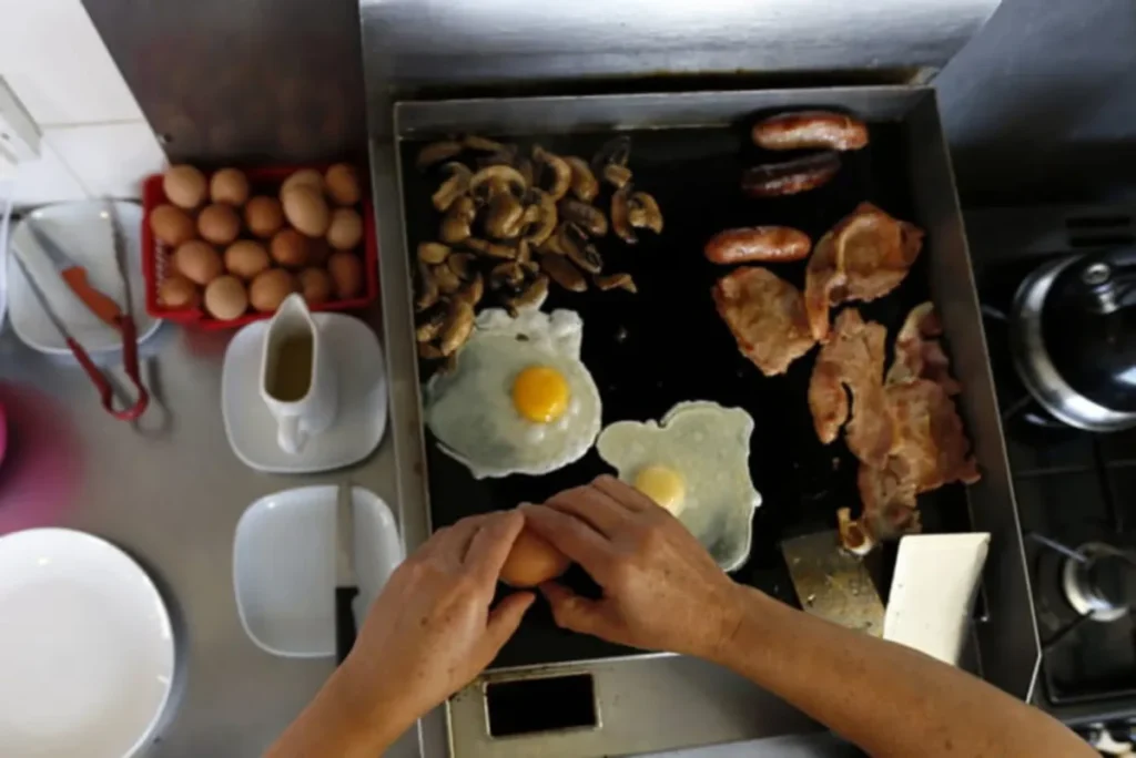 رابطه تغذیه و شادی