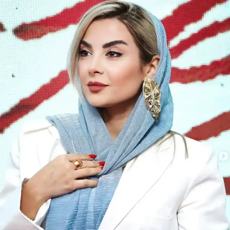 مونا فائزپور