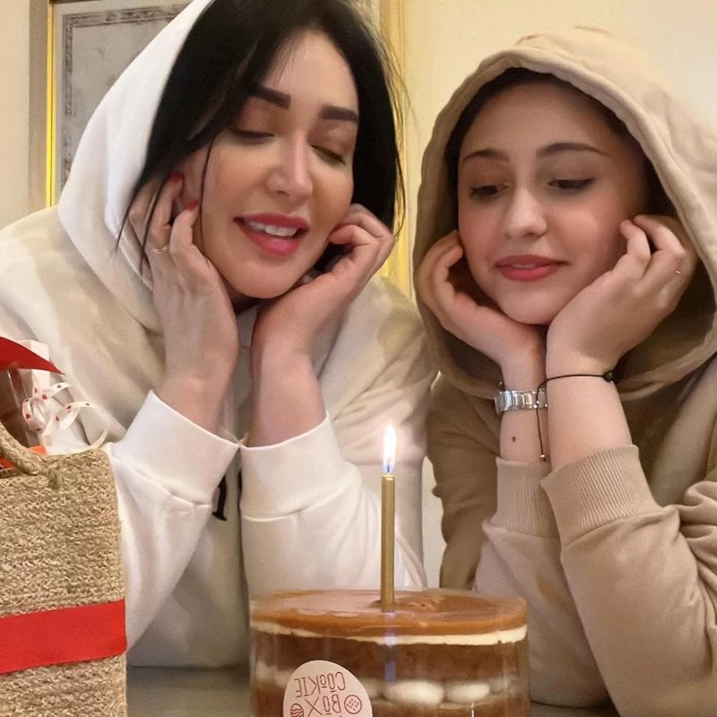 سارا منجزیپور