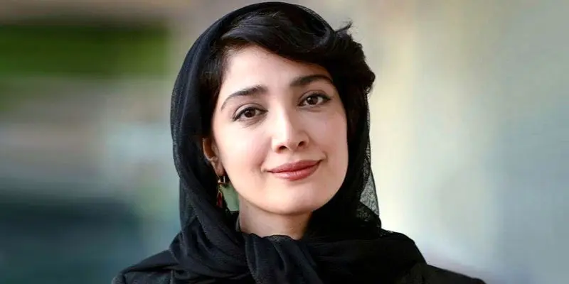 مینا ساداتی