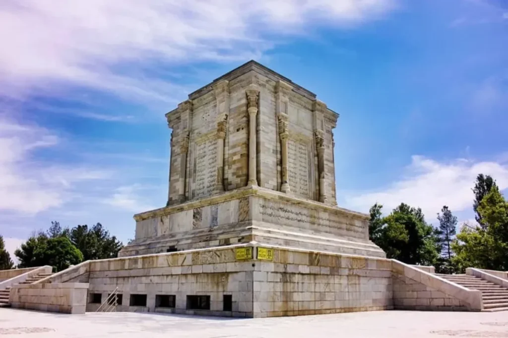 آرامگاه فردوسی