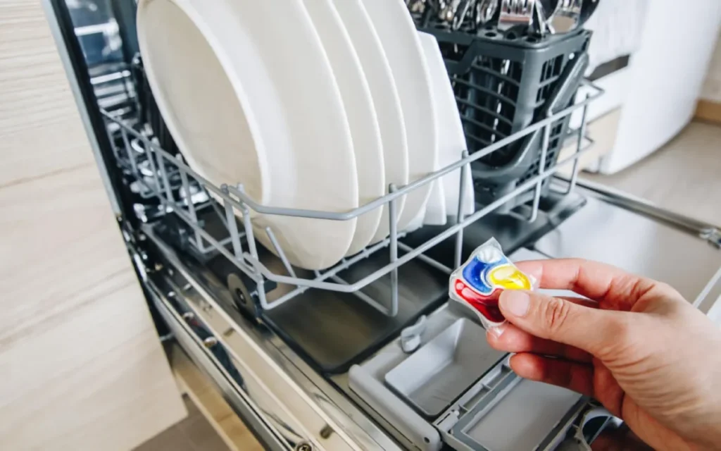 شوینده نامناسب ماشین ظرفشویی